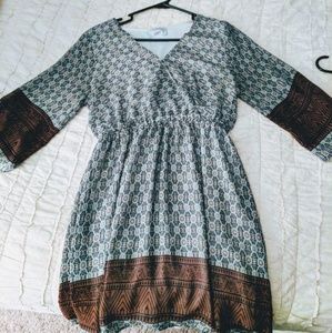 Quarter sleeve dress